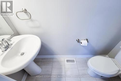 9 Mann Trail, Welland, ON - Indoor Photo Showing Bathroom