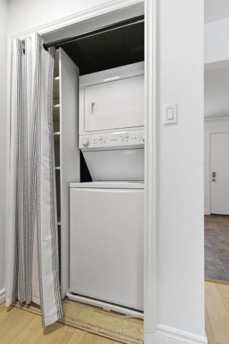 23-1200 Cheapside Street, London East, ON - Indoor Photo Showing Laundry Room