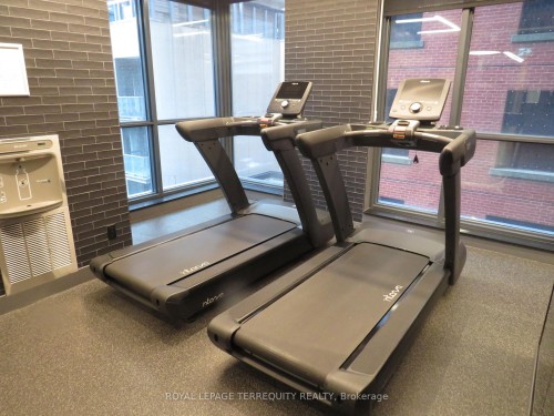 805-327 King Street W, Toronto, ON -  Photo Showing Other Room