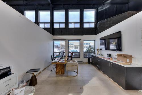 Warehouse - 2473  - 2475 Rue Guénette, Montréal (Saint-Laurent), QC 