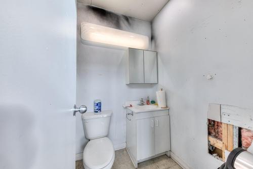 Bathroom - 2473 Rue Guénette, Montréal (Saint-Laurent), QC 