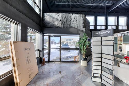 Warehouse - 2473 Rue Guénette, Montréal (Saint-Laurent), QC 