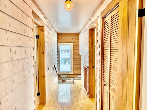 Passageway - 534 Ch. Du Bassin, Les Îles-De-La-Madeleine, QC - Indoor Photo Showing Other Room