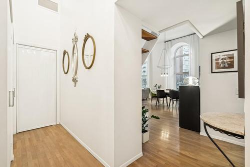 Hall d'entrée/Vestibule - 227-260 Rue Sherbrooke E., Montréal (Ville-Marie), QC - Indoor Photo Showing Other Room
