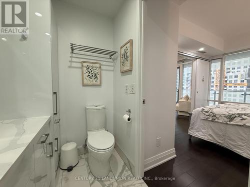 1508 - 1 Bloor Street E, Toronto, ON - Indoor Photo Showing Bathroom