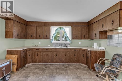Blucher Rm No. 343, Saskatchewan - Indoor Photo Showing Kitchen With Double Sink
