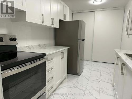 2316 - 370 Dixon Road, Toronto, ON - Indoor Photo Showing Kitchen