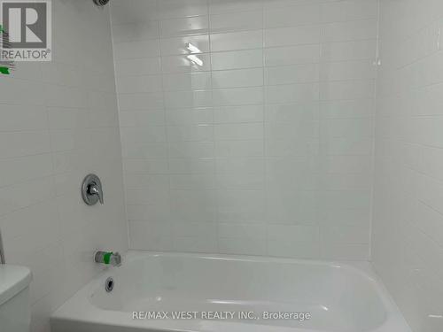 2316 - 370 Dixon Road, Toronto, ON - Indoor Photo Showing Bathroom