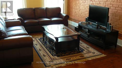 1 - 416 Chambers Street, Peterborough (Town Ward 3), ON 