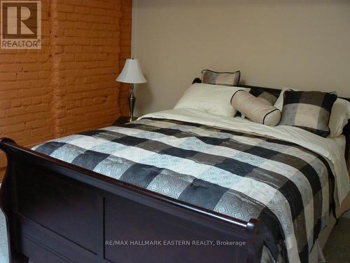 1 - 416 Chambers Street, Peterborough (Town Ward 3), ON 