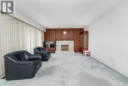 8391 Rideau Drive, Richmond, BC - Indoor With Fireplace