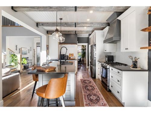 35294 Ewert Avenue, Mission, BC - Indoor Photo Showing Kitchen With Upgraded Kitchen