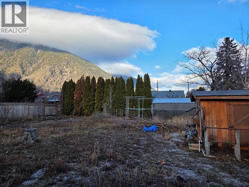 512 12Th Avenue, Keremeos, BC - Outdoor