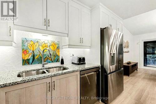 606 - 115 St.Moritz Trail, Russell, ON - Indoor Photo Showing Kitchen With Double Sink With Upgraded Kitchen