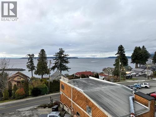 4555 Marine Ave, Powell River, BC 