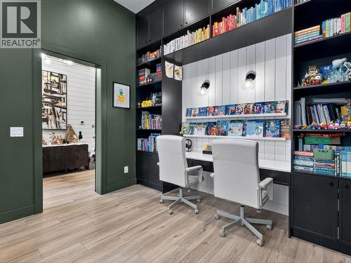 5300 Hedeman Court, Kelowna, BC - Indoor Photo Showing Office