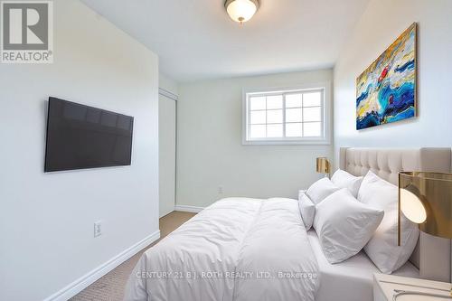 2 - 87 Goodwin Drive, Barrie, ON - Indoor Photo Showing Bedroom