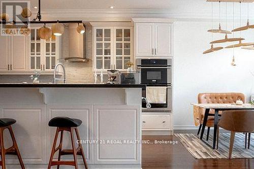 3095 Robert Brown Boulevard, Oakville, ON - Indoor Photo Showing Kitchen