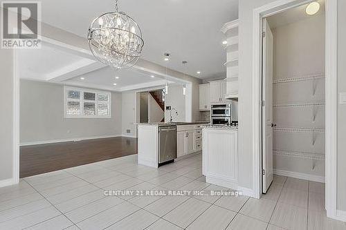 140 Cherryhurst Road, Oakville, ON - Indoor Photo Showing Kitchen