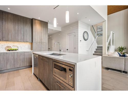 302 3175 Columbia Valley Road|Cultus Lake North, Chilliwack, BC - Indoor Photo Showing Kitchen With Double Sink