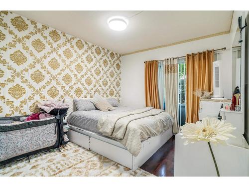 102 13727 74 Avenue, Surrey, BC - Indoor Photo Showing Bedroom