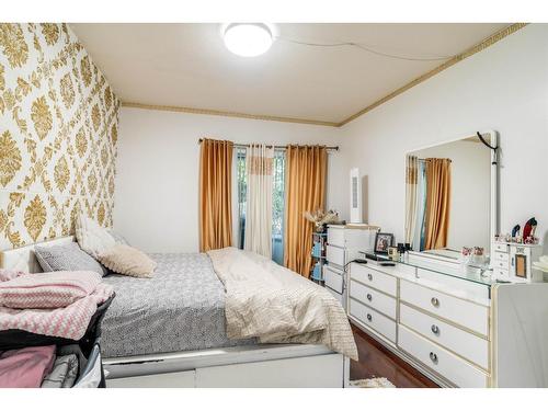 102 13727 74 Avenue, Surrey, BC - Indoor Photo Showing Bedroom