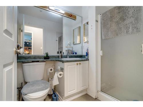 102 13727 74 Avenue, Surrey, BC - Indoor Photo Showing Bathroom