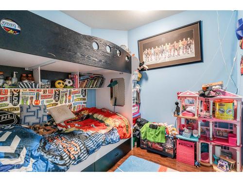 102 13727 74 Avenue, Surrey, BC - Indoor Photo Showing Other Room