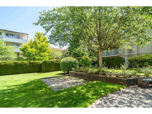 102 13727 74 Avenue, Surrey, BC - Outdoor With Backyard