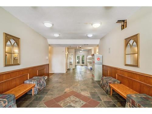 102 13727 74 Avenue, Surrey, BC - Indoor Photo Showing Other Room