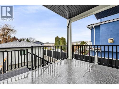 2827 Dundas Street, Vancouver, BC - Outdoor With Exterior