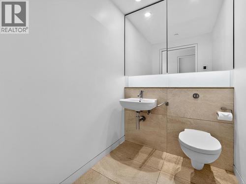 3504 838 W Hastings Street, Vancouver, BC - Indoor Photo Showing Bathroom