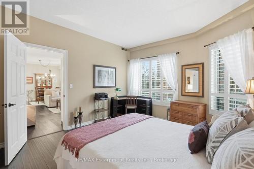 310 - 5188 Lakeshore Road, Burlington (Appleby), ON - Indoor Photo Showing Bedroom