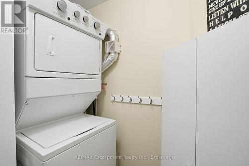 310 - 5188 Lakeshore Road, Burlington (Appleby), ON - Indoor Photo Showing Laundry Room