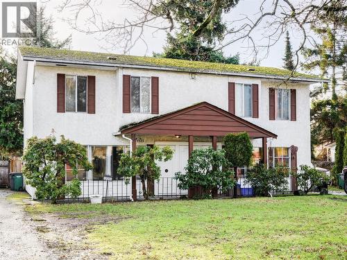 A & B 1725 Feltham Rd, Saanich, BC - Outdoor