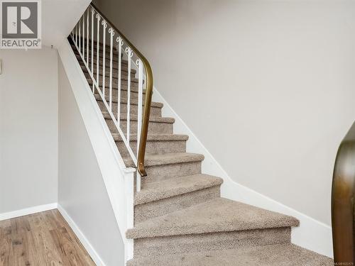 A & B 1725 Feltham Rd, Saanich, BC - Indoor Photo Showing Other Room