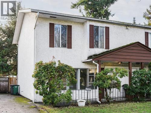 A & B 1725 Feltham Rd, Saanich, BC - Outdoor