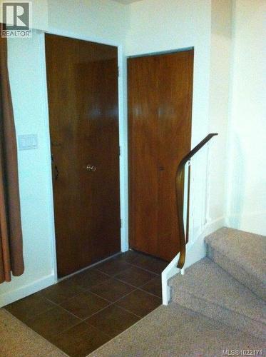 Side A - A & B 1725 Feltham Rd, Saanich, BC - Indoor Photo Showing Other Room