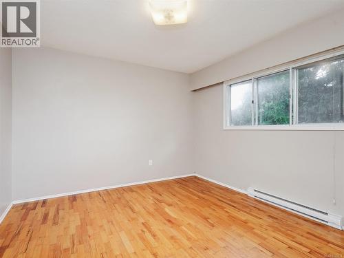 A & B 1725 Feltham Rd, Saanich, BC - Indoor Photo Showing Other Room