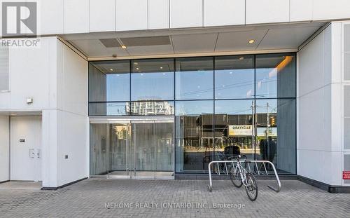 301W - 27 Bathurst Street, Toronto, ON -  With Exterior