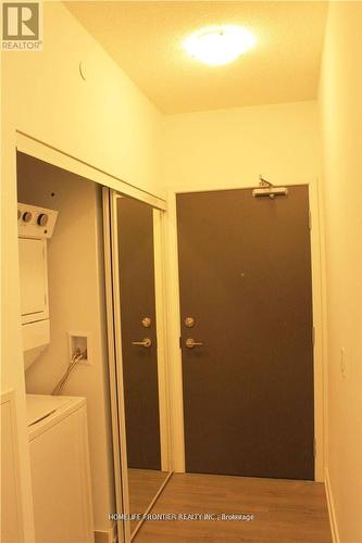 2611 - 5180 Yonge Street, Toronto, ON - Indoor Photo Showing Laundry Room