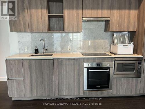 1506 - 17 Bathurst Street, Toronto, ON - Indoor Photo Showing Kitchen