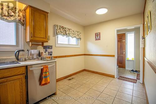 37 Albacore Crescent, Toronto, ON - Indoor Photo Showing Kitchen With Double Sink