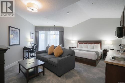 310D 1730 Riverside Lane, Courtenay, BC - Indoor Photo Showing Bedroom