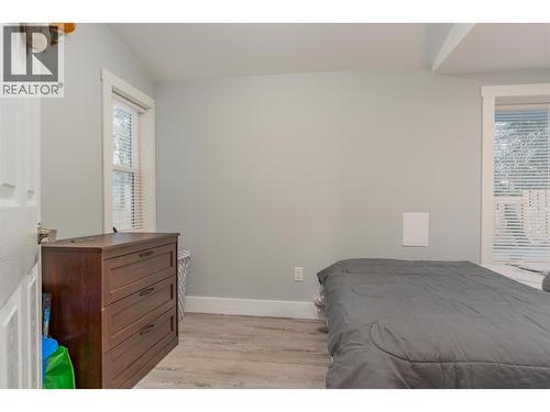 621 Turner Street, Warfield, BC - Indoor Photo Showing Bedroom