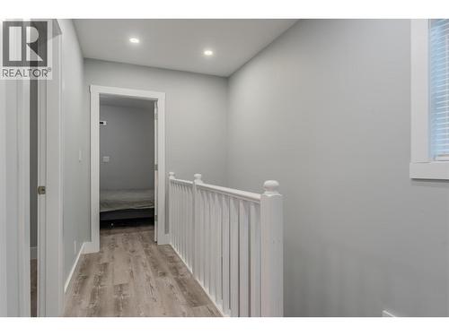 621 Turner Street, Warfield, BC - Indoor Photo Showing Other Room
