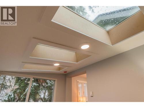 621 Turner Street, Warfield, BC - Indoor Photo Showing Other Room