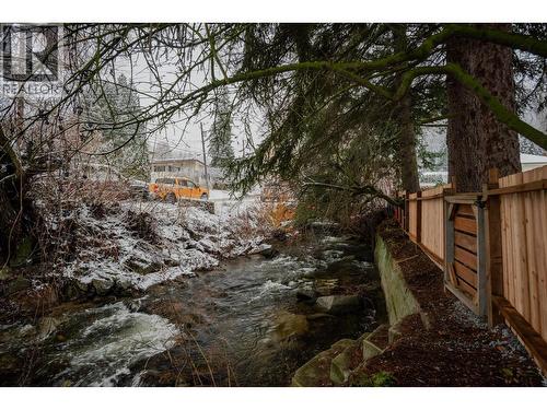 621 Turner Street, Warfield, BC - Outdoor