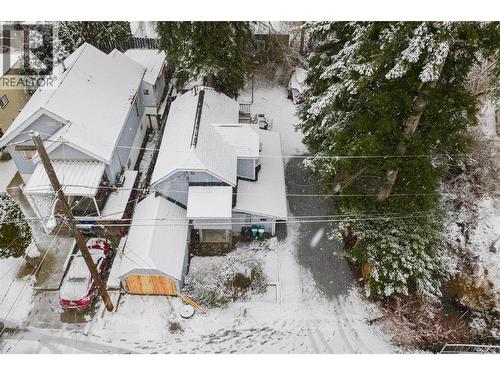 621 Turner Street, Warfield, BC - Outdoor