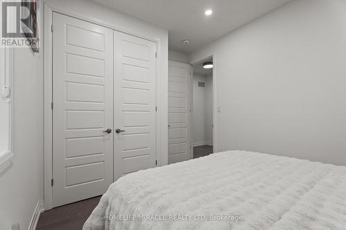 3118 Travertine Drive, Oakville, ON - Indoor Photo Showing Bedroom